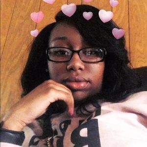 Meet your Posher, Sade